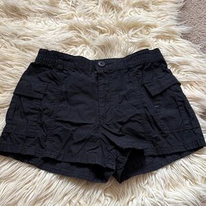 H&M girl’s cargo style shorts